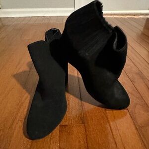 Dolce Vita black pull-on ankle booties suede like with wedge heel size 10